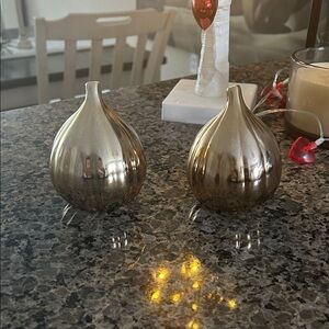 Elegant Gold Decorative Accents